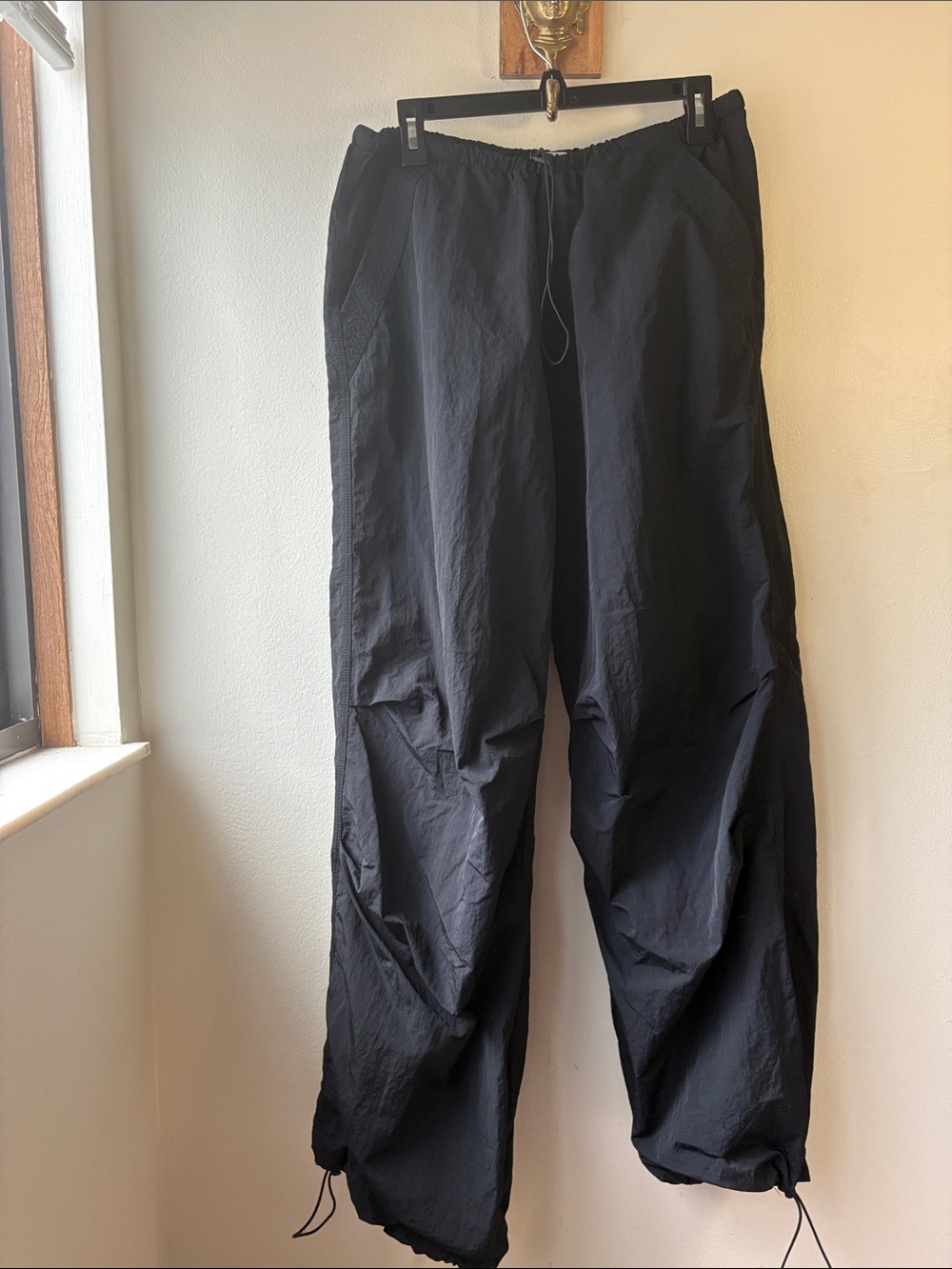 asos Women’s Black Baggy Parachute Pants Size 6